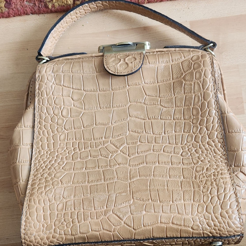 NWOT Patricia Nash croc embossed Nela framed tote, biscuit color